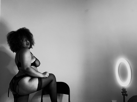 Header of nikkilewis